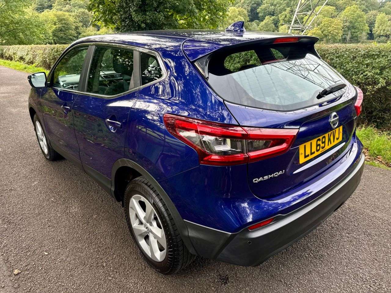 A 2019 NISSAN QASHQAI 1.3 DIG-T Acenta Premium SUV 5dr Petrol Manual Euro 6 (s/s) (140 ps) + SERV A 2019 NISSAN QASHQAI 1.3 DIG-T Acenta Premium SUV 5dr Petrol Manual Euro 6 (s/s) (140 ps) + SERV