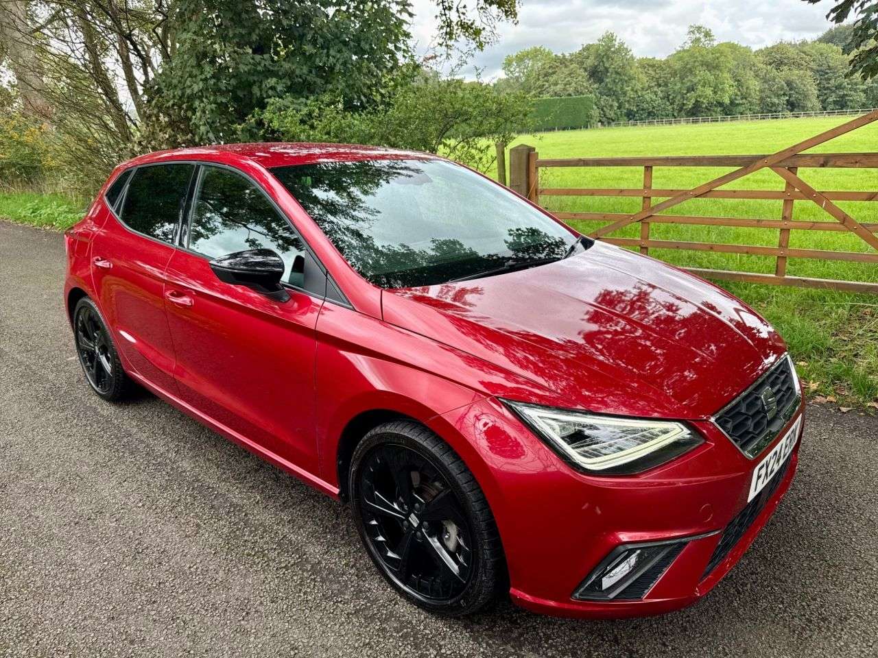 A 2024 SEAT IBIZA 1.0 TSI FR Sport Hatchback 5dr Petrol Manual Euro 6 (s/s) (115 ps) + SERVIC A 2024 SEAT IBIZA 1.0 TSI FR Sport Hatchback 5dr Petrol Manual Euro 6 (s/s) (115 ps) + SERVIC