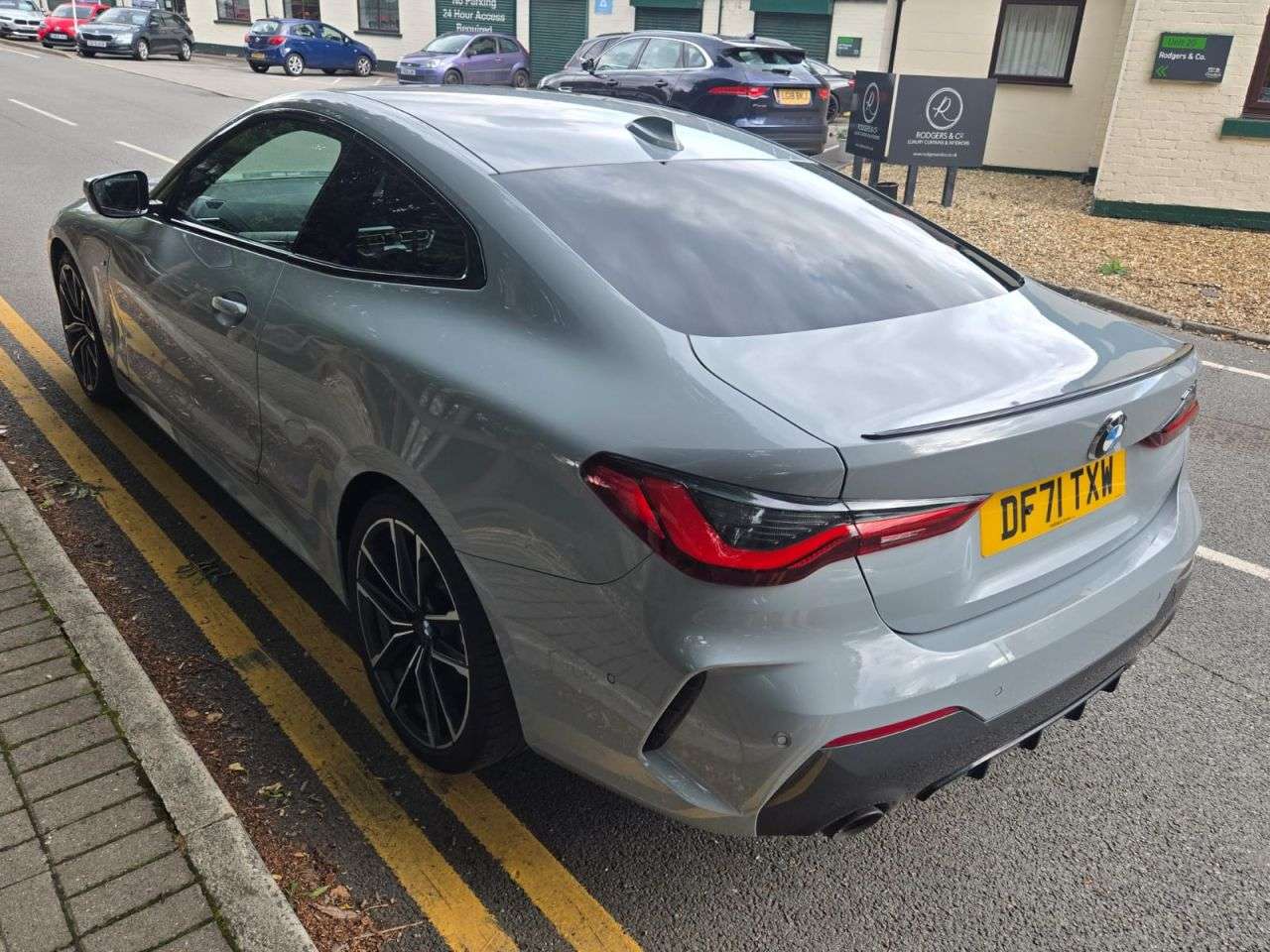 A 2022 BMW 4 SERIES 2.0 420i M Sport Coupe 2dr Petrol Automatic Euro 6 (s/s) (184 ps) A 2022 BMW 4 SERIES 2.0 420i M Sport Coupe 2dr Petrol Automatic Euro 6 (s/s) (184 ps)