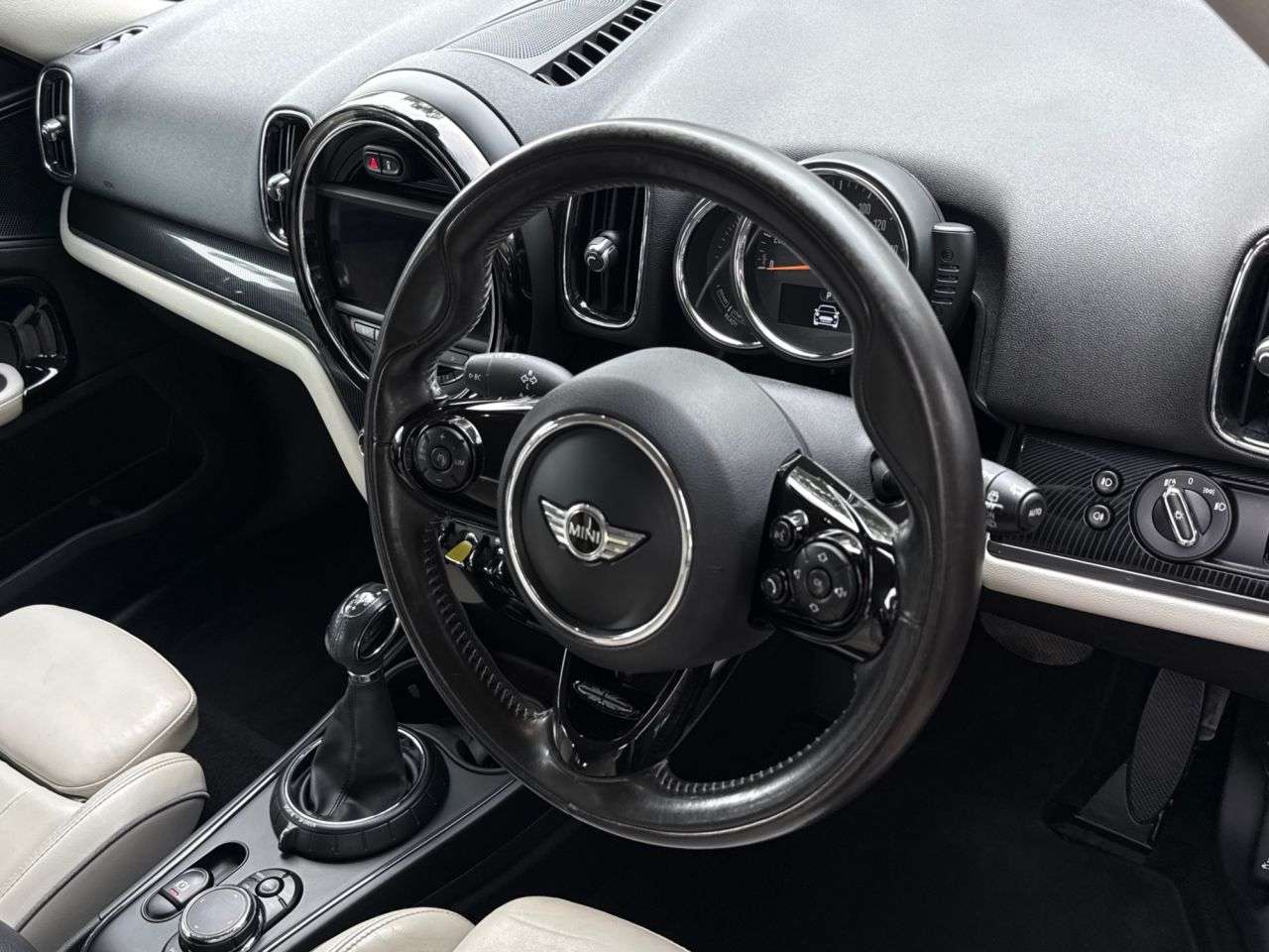 2017 MINI COUNTRYMAN 2017 MINI COUNTRYMAN