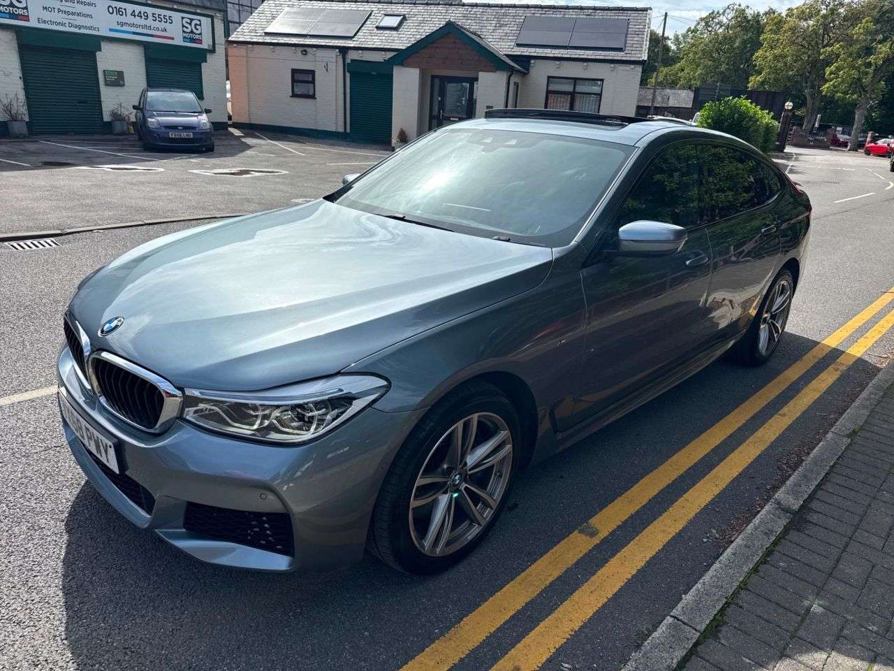 A 2019 BMW 6 SERIES GRAN TURISMO 3.0 630d M Sport GT 5dr Diesel Auto xDrive Euro 6 (s/s) (265 ps) A 2019 BMW 6 SERIES GRAN TURISMO 3.0 630d M Sport GT 5dr Diesel Auto xDrive Euro 6 (s/s) (265 ps)