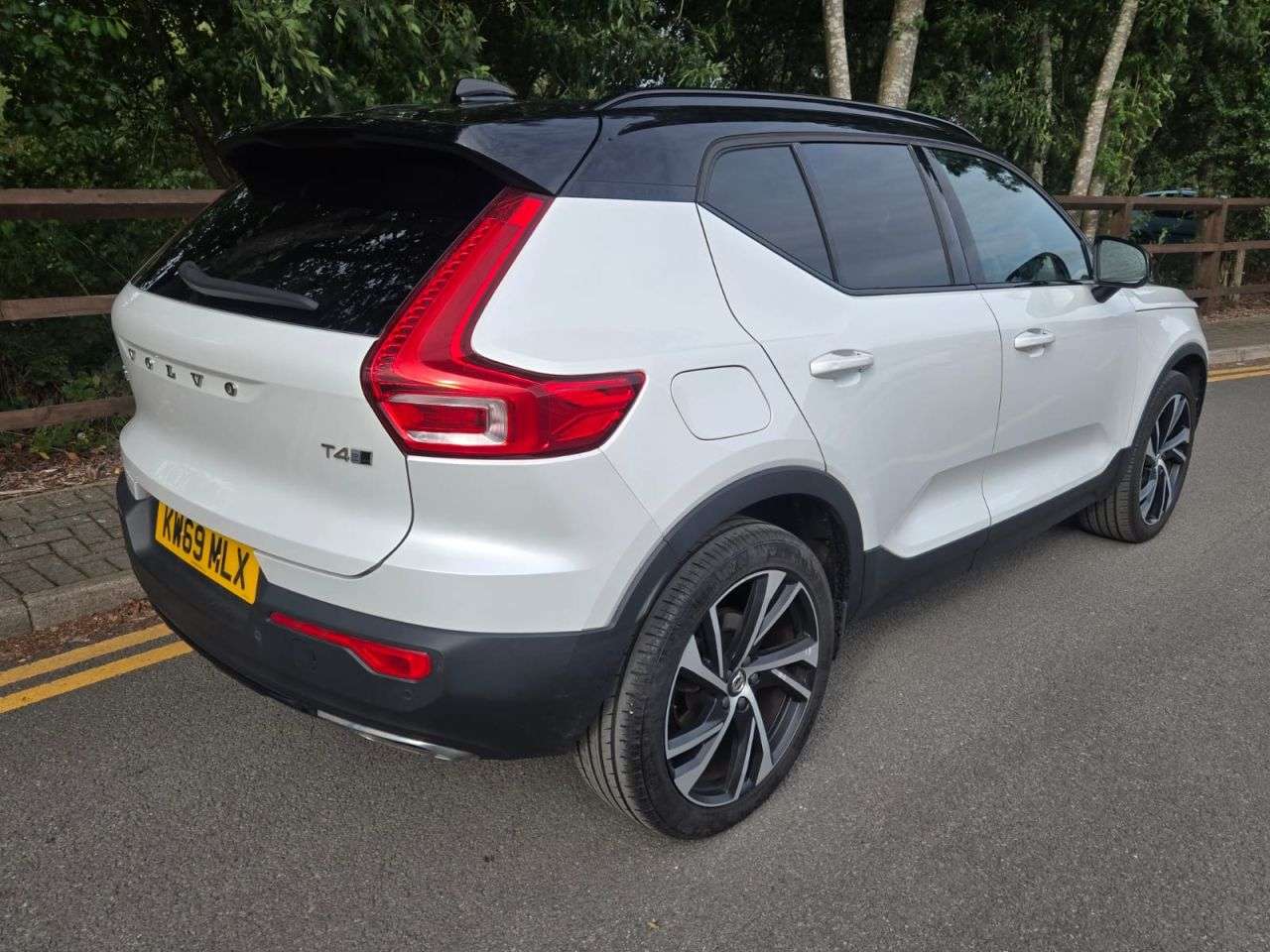 2020 VOLVO XC40 2020 VOLVO XC40