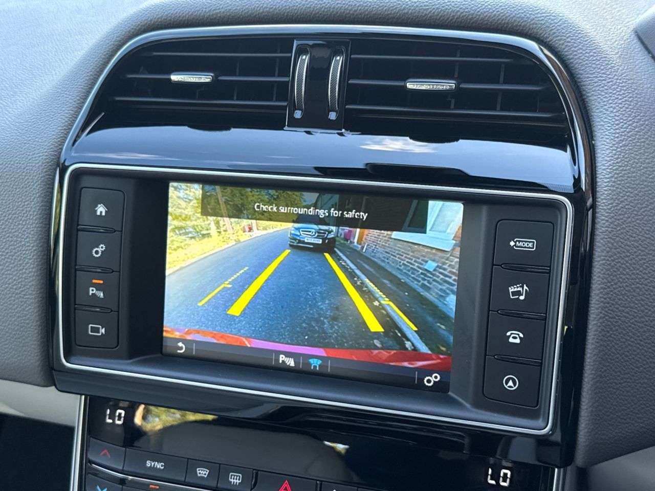 2015 JAGUAR XE 2015 JAGUAR XE