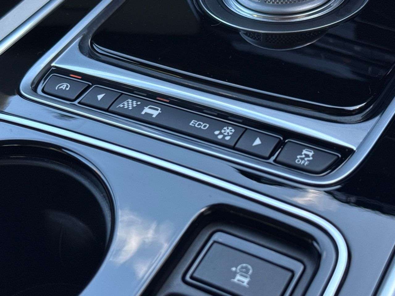 2015 JAGUAR XE 2015 JAGUAR XE