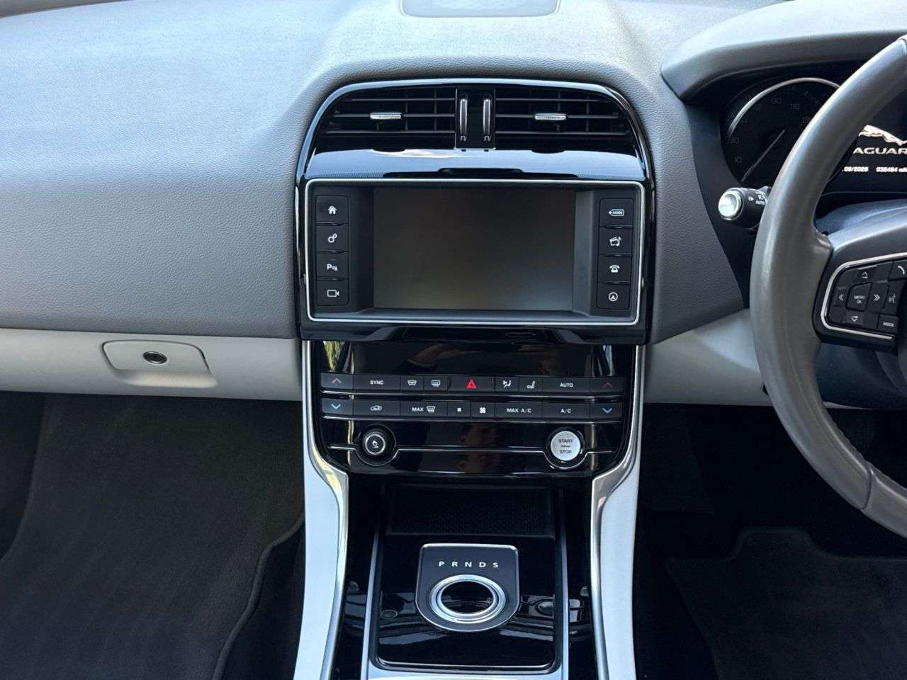 2015 JAGUAR XE 2015 JAGUAR XE