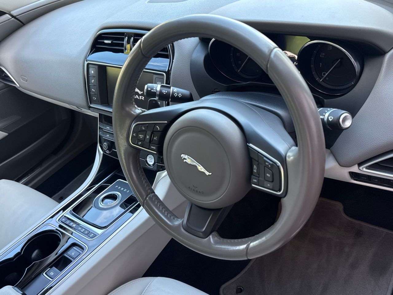 2015 JAGUAR XE 2015 JAGUAR XE