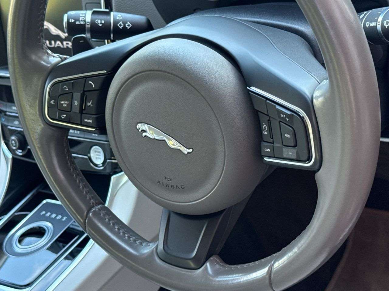 2015 JAGUAR XE 2015 JAGUAR XE
