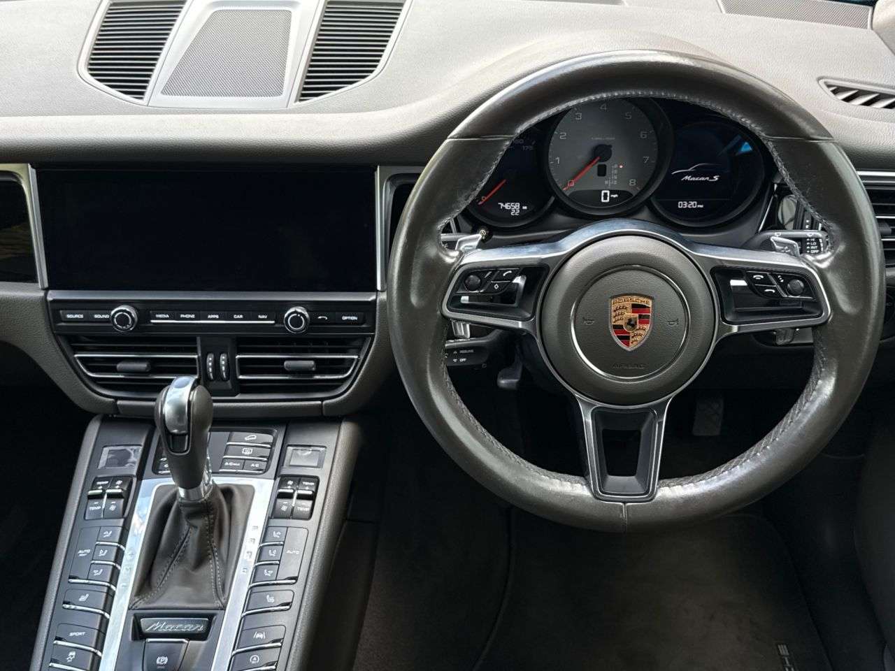 2019 PORSCHE MACAN 2019 PORSCHE MACAN
