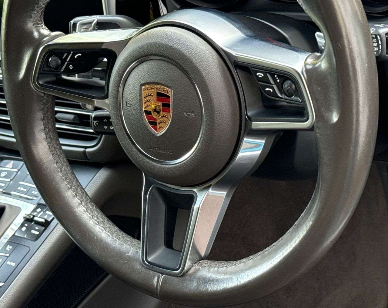 2019 PORSCHE MACAN 2019 PORSCHE MACAN