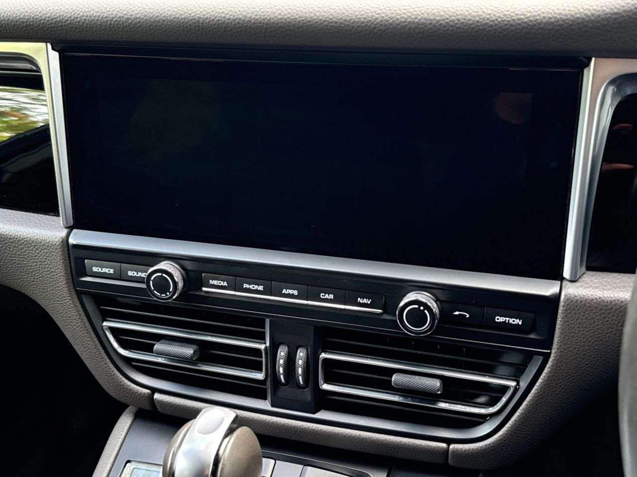 2019 PORSCHE MACAN 2019 PORSCHE MACAN