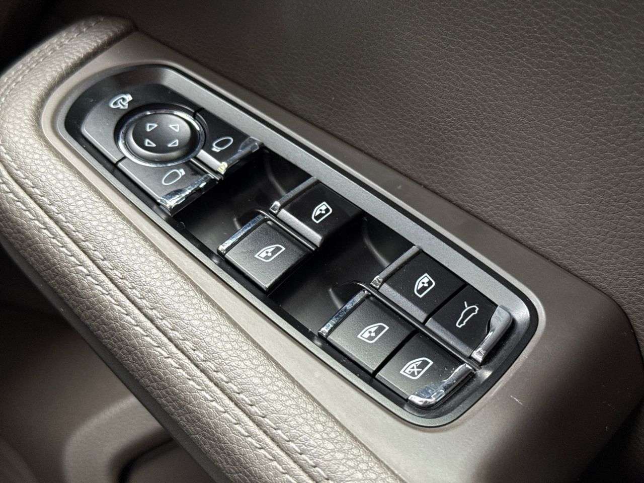 2019 PORSCHE MACAN 2019 PORSCHE MACAN