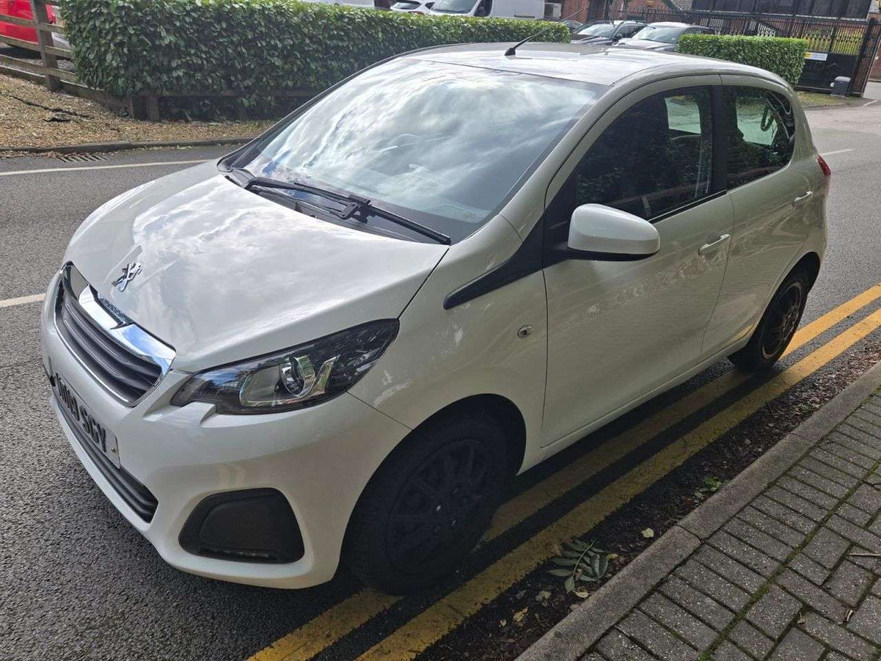 A 2019 PEUGEOT 108 1.0 Active Hatchback 5dr Petrol Manual Euro 6 (72 ps) A 2019 PEUGEOT 108 1.0 Active Hatchback 5dr Petrol Manual Euro 6 (72 ps)