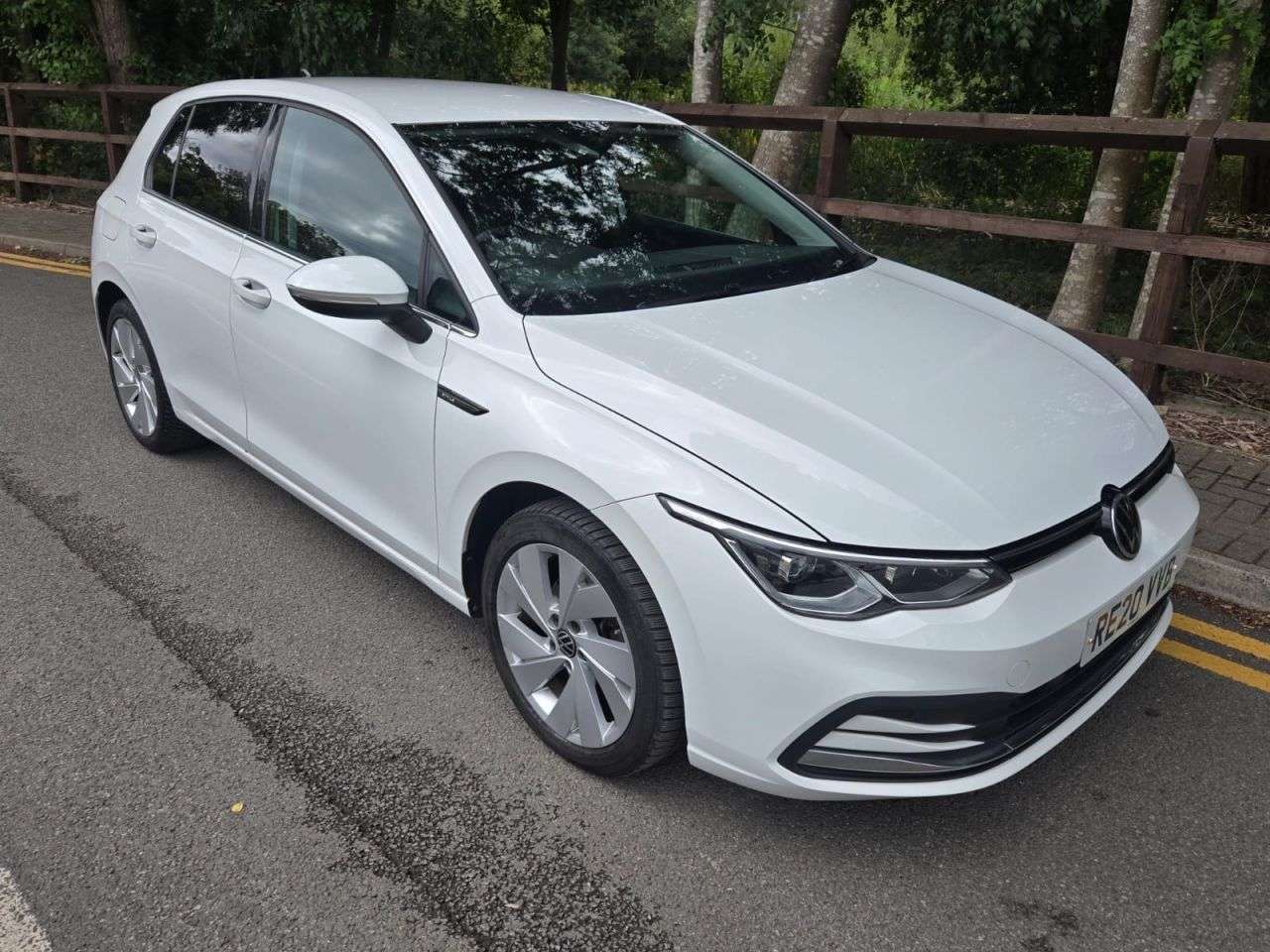A 2020 VOLKSWAGEN GOLF 1.5 eTSI MHEV Style Hatchback 5dr Petrol Hybrid DSG Euro 6 (s/s) (150 ps) A 2020 VOLKSWAGEN GOLF 1.5 eTSI MHEV Style Hatchback 5dr Petrol Hybrid DSG Euro 6 (s/s) (150 ps)