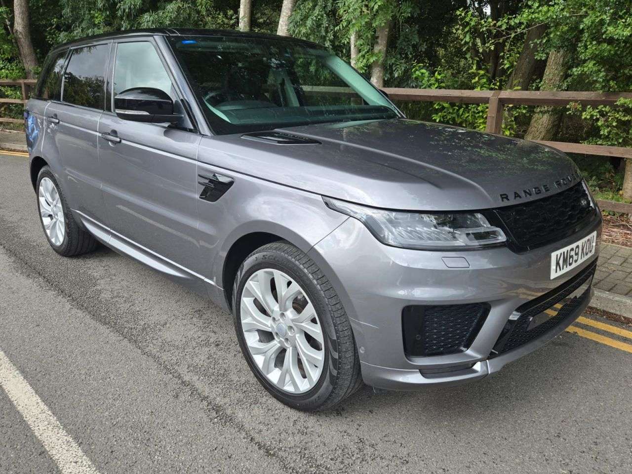 A 2019 LAND ROVER RANGE ROVER SPORT 3.0 SD V6 Autobiography Dynamic SUV 5dr Diesel Auto 4WD Euro 6 (s/s) (306 p A 2019 LAND ROVER RANGE ROVER SPORT 3.0 SD V6 Autobiography Dynamic SUV 5dr Diesel Auto 4WD Euro 6 (s/s) (306 p