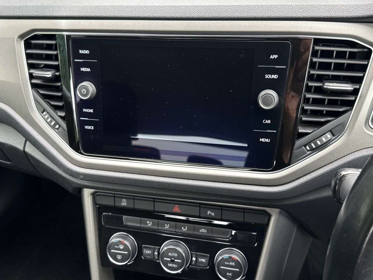 2020 VOLKSWAGEN T-ROC 2020 VOLKSWAGEN T-ROC
