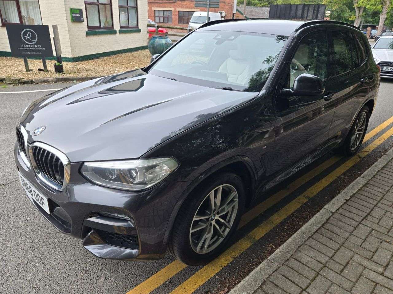 A 2018 BMW X3 3.0 30d M Sport SUV 5dr Diesel Auto xDrive Euro 6 (s/s) (265 ps) A 2018 BMW X3 3.0 30d M Sport SUV 5dr Diesel Auto xDrive Euro 6 (s/s) (265 ps)