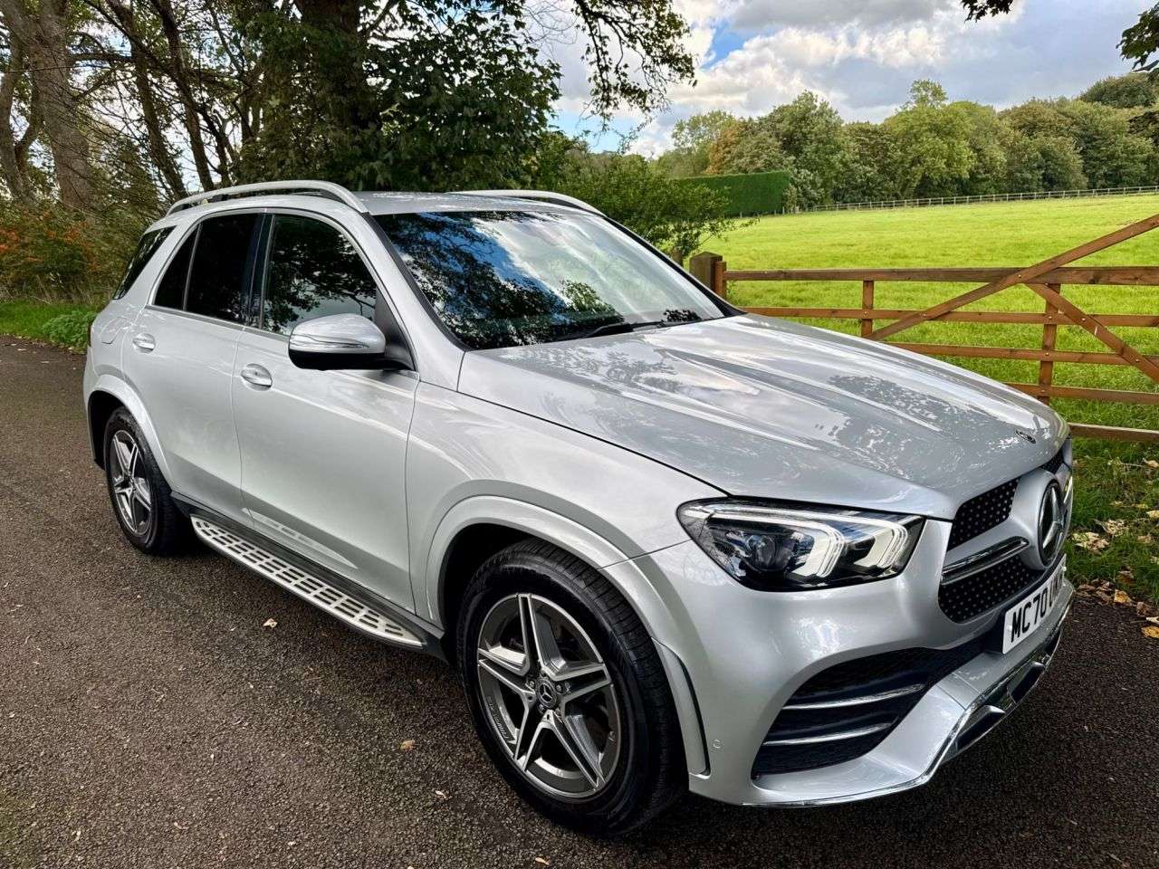 A 2020 MERCEDES-BENZ GLE 2.0 GLE300d AMG Line (Premium) SUV 5dr Diesel G-Tronic 4MATIC Euro 6 (s/s) A 2020 MERCEDES-BENZ GLE 2.0 GLE300d AMG Line (Premium) SUV 5dr Diesel G-Tronic 4MATIC Euro 6 (s/s)