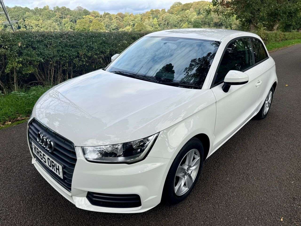A 2015 AUDI A1 1.0 TFSI SE Hatchback 3dr Petrol Manual Euro 6 (s/s) (95 ps) + SERVICE HIST A 2015 AUDI A1 1.0 TFSI SE Hatchback 3dr Petrol Manual Euro 6 (s/s) (95 ps) + SERVICE HIST