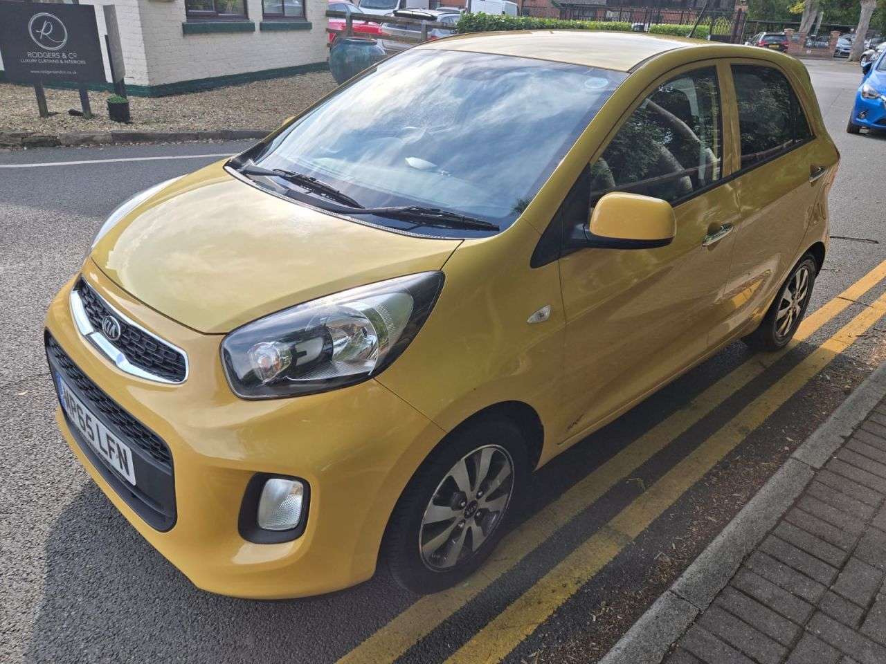 A 2016 KIA PICANTO 1.0 SR7 Hatchback 5dr Petrol Manual Euro 6 (65 bhp) A 2016 KIA PICANTO 1.0 SR7 Hatchback 5dr Petrol Manual Euro 6 (65 bhp)