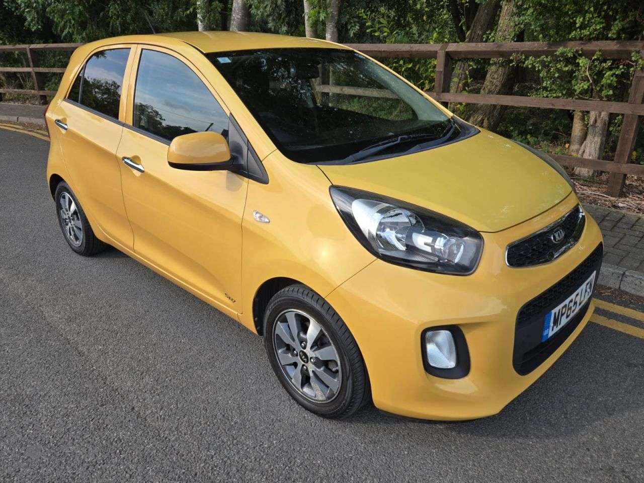 A 2016 KIA PICANTO 1.0 SR7 Hatchback 5dr Petrol Manual Euro 6 (65 bhp) A 2016 KIA PICANTO 1.0 SR7 Hatchback 5dr Petrol Manual Euro 6 (65 bhp)