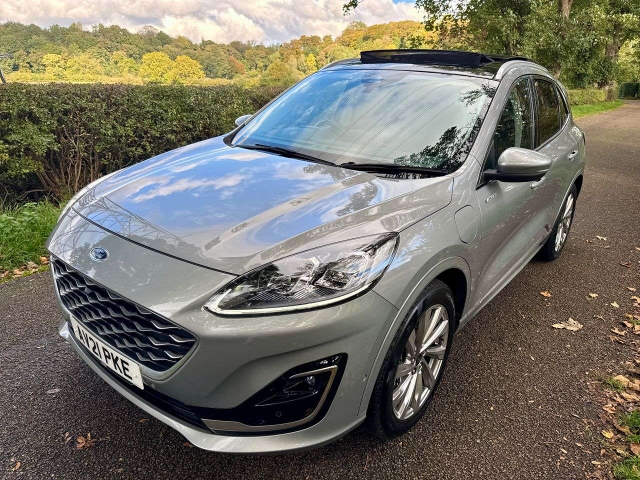 A 2021 FORD KUGA 2.5 Duratec 14.4kWh Vignale SUV 5dr Petrol Plug-in Hybrid CVT Euro 6 (s/s) A 2021 FORD KUGA 2.5 Duratec 14.4kWh Vignale SUV 5dr Petrol Plug-in Hybrid CVT Euro 6 (s/s)