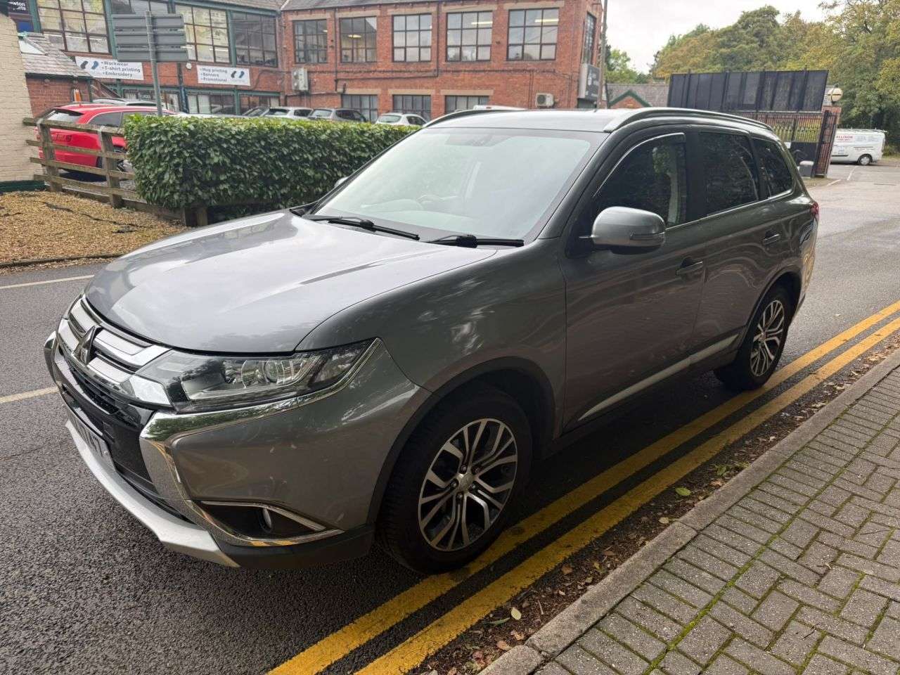 A 2018 MITSUBISHI OUTLANDER 2.2 DI-D 3 SUV 5dr Diesel Auto 4WD Euro 6 (147 ps) A 2018 MITSUBISHI OUTLANDER 2.2 DI-D 3 SUV 5dr Diesel Auto 4WD Euro 6 (147 ps)