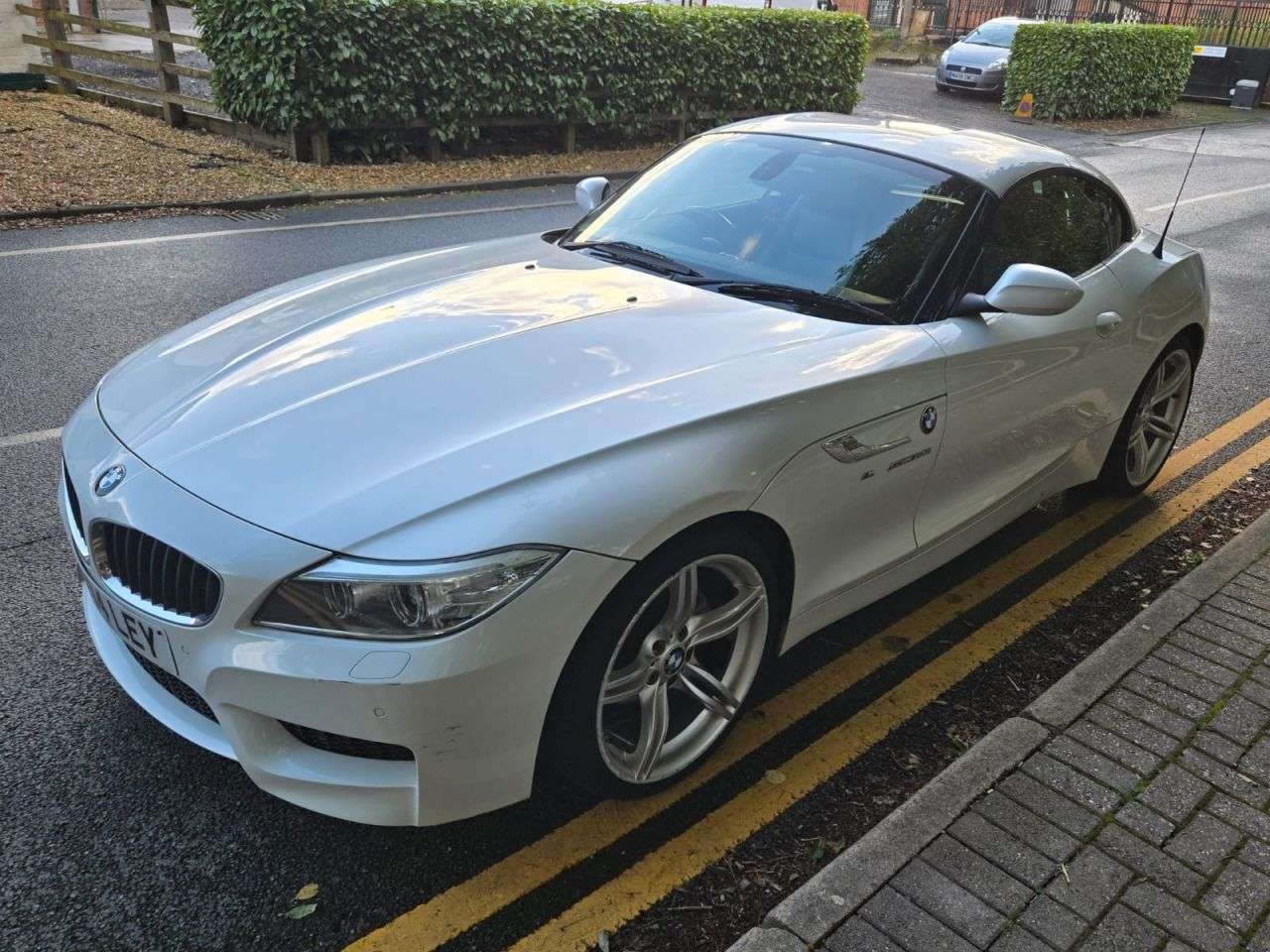 A 2016 BMW Z4 2.0 20i M Sport Convertible 2dr Petrol Auto sDrive Euro 6 (184 ps) Converti A 2016 BMW Z4 2.0 20i M Sport Convertible 2dr Petrol Auto sDrive Euro 6 (184 ps) Converti
