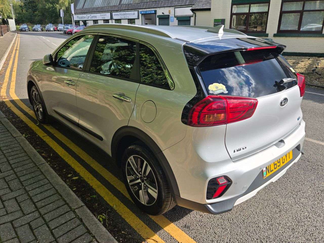 A 2019 KIA NIRO 1.6 GDi 2 SUV 5dr Petrol Hybrid DCT Euro 6 (s/s) (139 bhp) A 2019 KIA NIRO 1.6 GDi 2 SUV 5dr Petrol Hybrid DCT Euro 6 (s/s) (139 bhp)