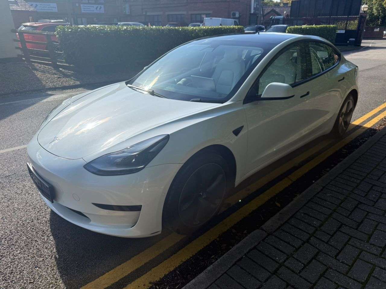 A 2021 TESLA MODEL 3 Standard Range Plus Saloon 4dr Electric Auto RWD (241 bhp) A 2021 TESLA MODEL 3 Standard Range Plus Saloon 4dr Electric Auto RWD (241 bhp)