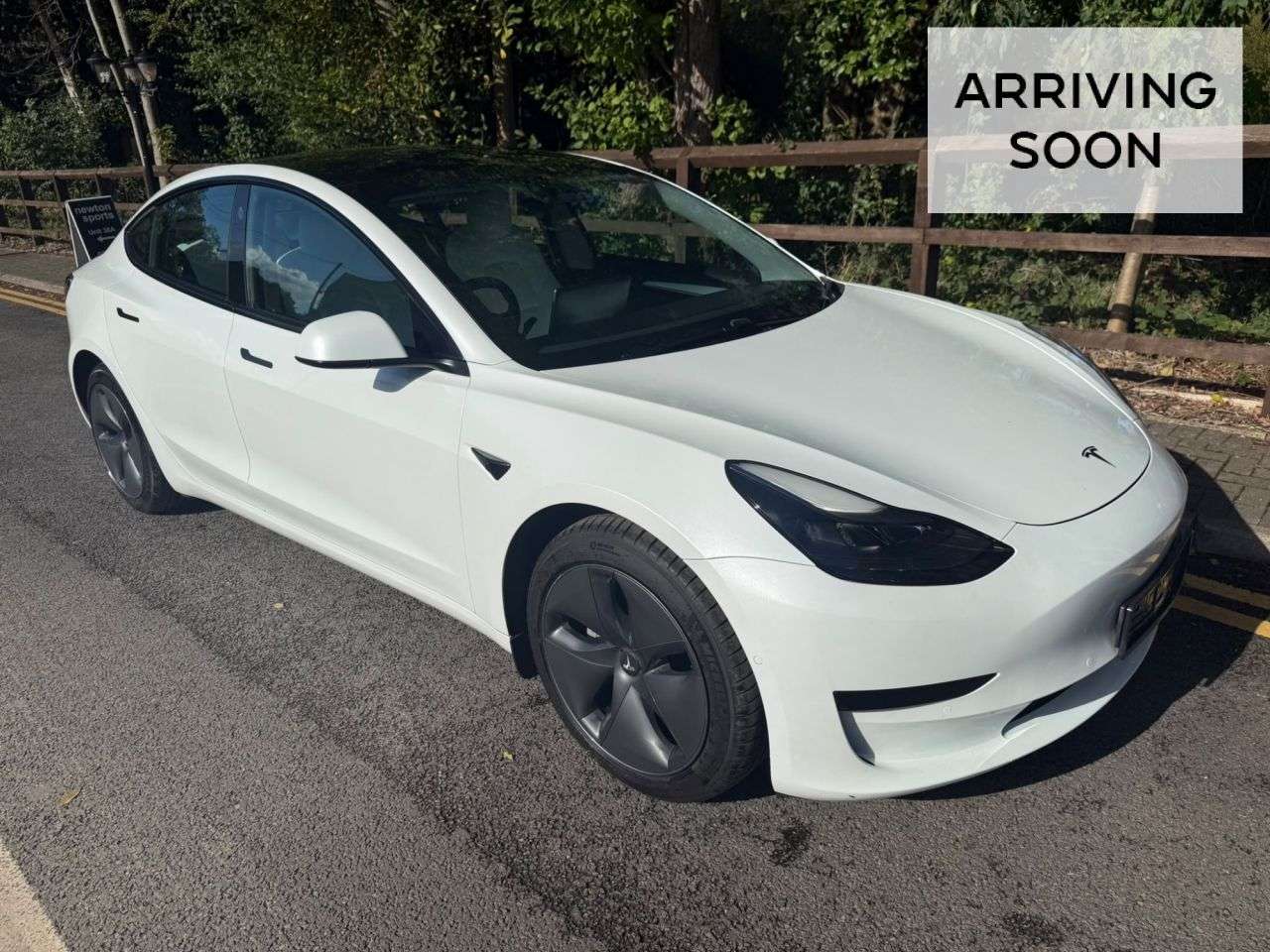 A 2021 TESLA MODEL 3 Standard Range Plus Saloon 4dr Electric Auto RWD (241 bhp) A 2021 TESLA MODEL 3 Standard Range Plus Saloon 4dr Electric Auto RWD (241 bhp)