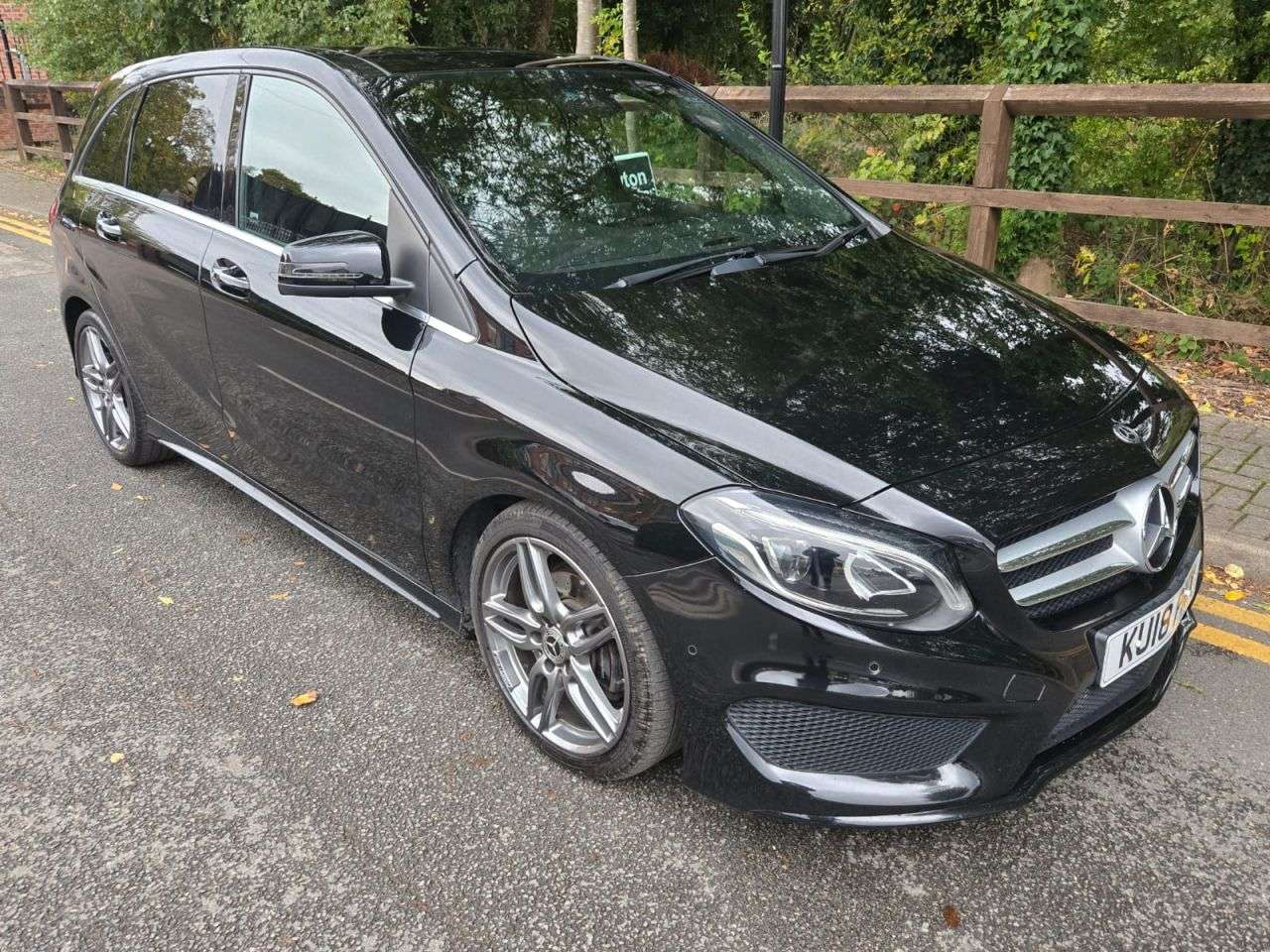 A 2018 MERCEDES-BENZ B CLASS 2.1 B200d AMG Line (Premium Plus) MPV 5dr Diesel 7G-DCT Euro 6 (s/s) (136 p A 2018 MERCEDES-BENZ B CLASS 2.1 B200d AMG Line (Premium Plus) MPV 5dr Diesel 7G-DCT Euro 6 (s/s) (136 p