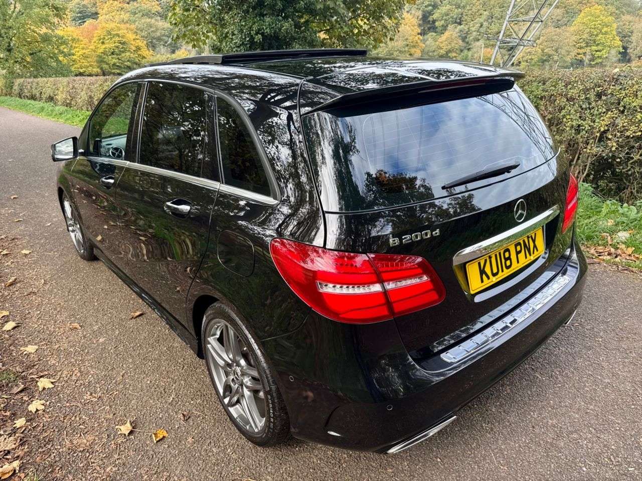 A 2018 MERCEDES-BENZ B CLASS 2.1 B200d AMG Line (Premium Plus) MPV 5dr Diesel 7G-DCT Euro 6 (s/s) (136 p A 2018 MERCEDES-BENZ B CLASS 2.1 B200d AMG Line (Premium Plus) MPV 5dr Diesel 7G-DCT Euro 6 (s/s) (136 p