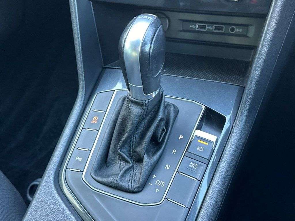 2018 VOLKSWAGEN TIGUAN 2018 VOLKSWAGEN TIGUAN