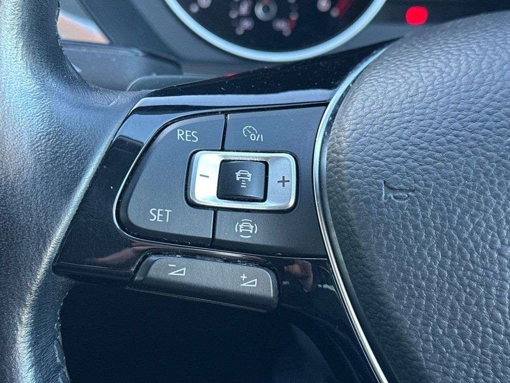 2018 VOLKSWAGEN TIGUAN 2018 VOLKSWAGEN TIGUAN