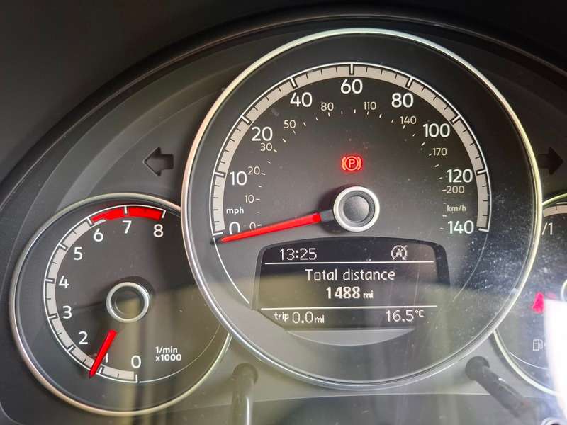 2021 VOLKSWAGEN UP 2021 VOLKSWAGEN UP