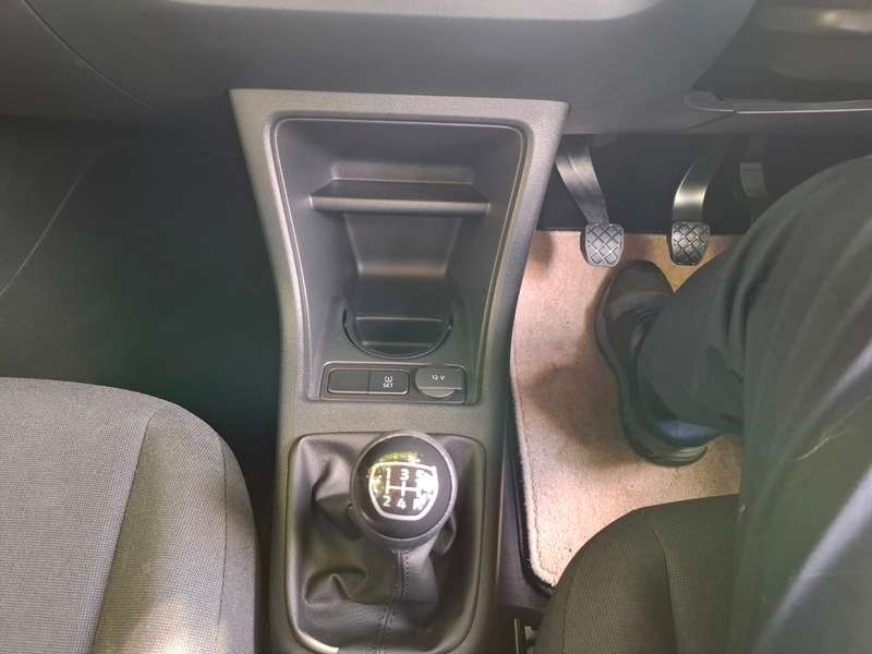 2021 VOLKSWAGEN UP 2021 VOLKSWAGEN UP