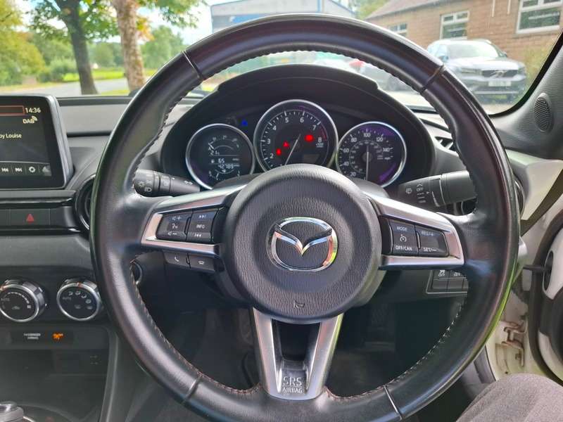 2015 MAZDA MX-5 2015 MAZDA MX-5