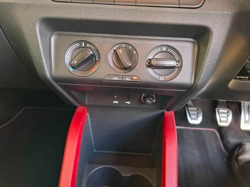 2016 SKODA FABIA 2016 SKODA FABIA