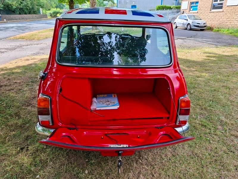 1984 AUSTIN MINI 1984 AUSTIN MINI