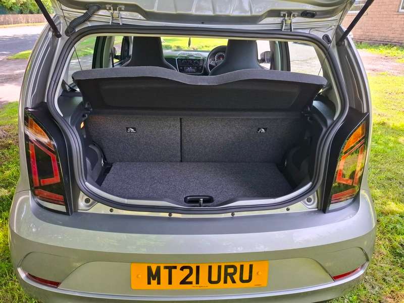 2021 VOLKSWAGEN UP 2021 VOLKSWAGEN UP