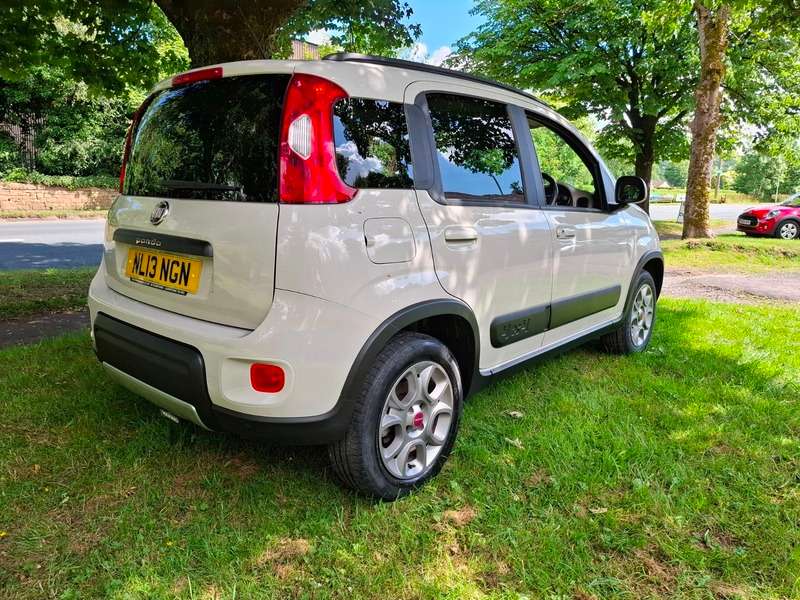 A 2013 FIAT PANDA TWINAIR A 2013 FIAT PANDA TWINAIR