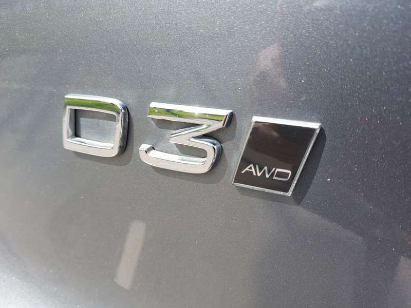 null VOLVO XC40 null VOLVO XC40