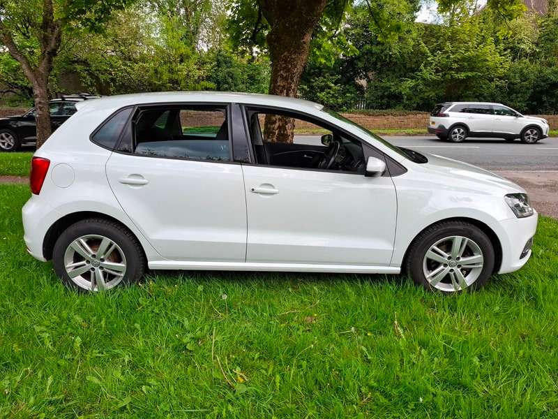 A 2016 VOLKSWAGEN POLO MATCH A 2016 VOLKSWAGEN POLO MATCH