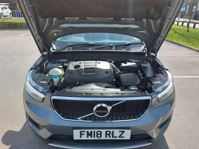 null VOLVO XC40 null VOLVO XC40