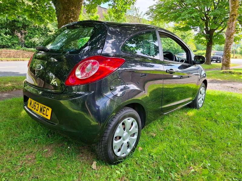 A 2013 FORD KA EDGE A 2013 FORD KA EDGE