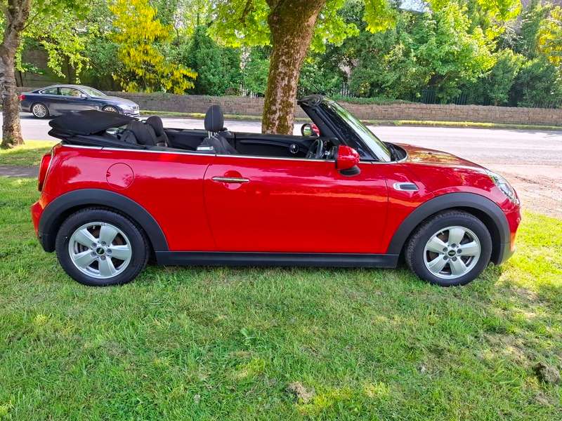 A 2018 MINI MINI COOPER A 2018 MINI MINI COOPER