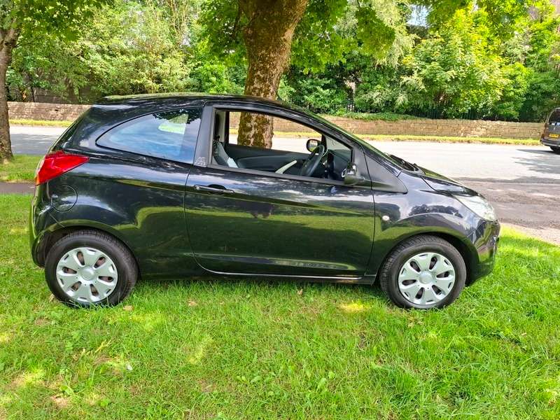 A 2013 FORD KA EDGE A 2013 FORD KA EDGE