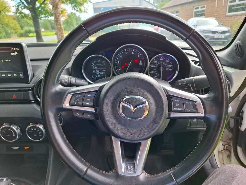 2015 MAZDA MX-5 2015 MAZDA MX-5