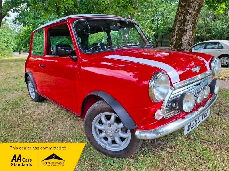 A 1984 AUSTIN MINI 25 A 1984 AUSTIN MINI 25