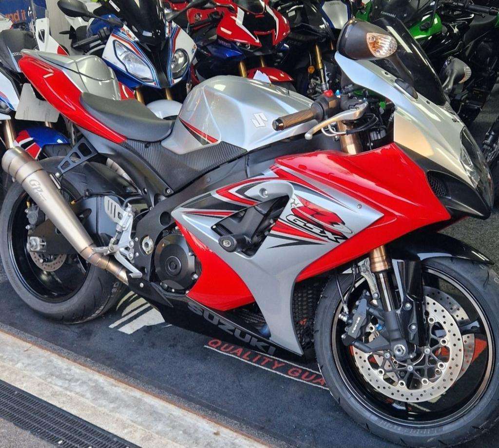 2007 SUZUKI GSXR 1000 K7 ISLE OF MAN 2007 SUZUKI GSXR 1000 K7 ISLE OF MAN